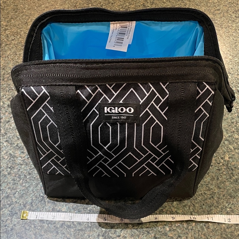 Igloo Black and White Pattern Insulated Handled Lunch Bag - Picture 7 of 10